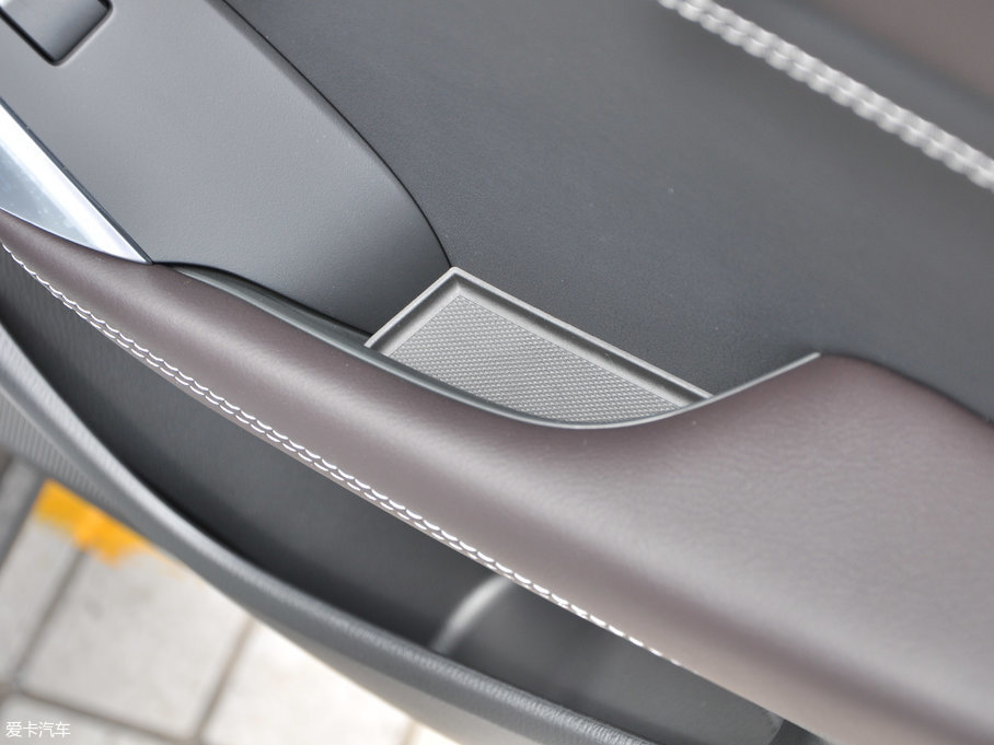 2018R_CX-4 2.0L ԄӃ{Ʒλ