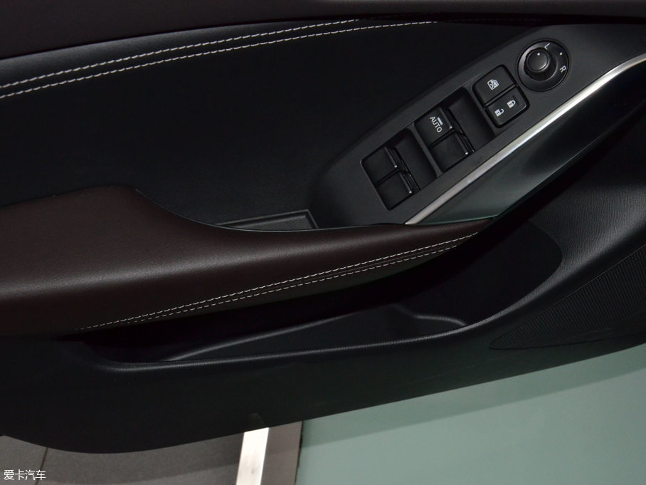 2018R_CX-4 2.0L ԄӃ{Ʒλ