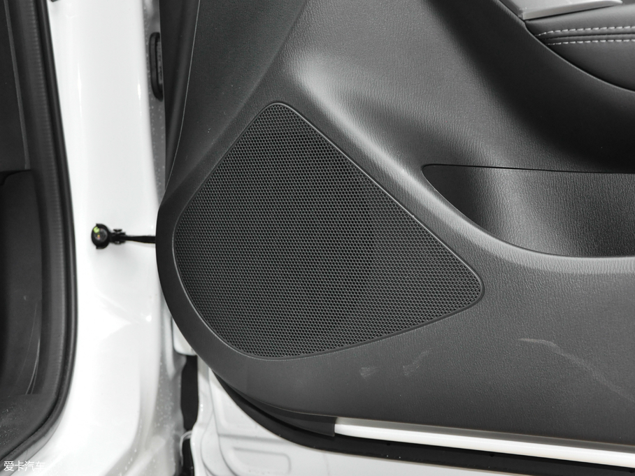 2018R_CX-4 2.0L ԄӃ{