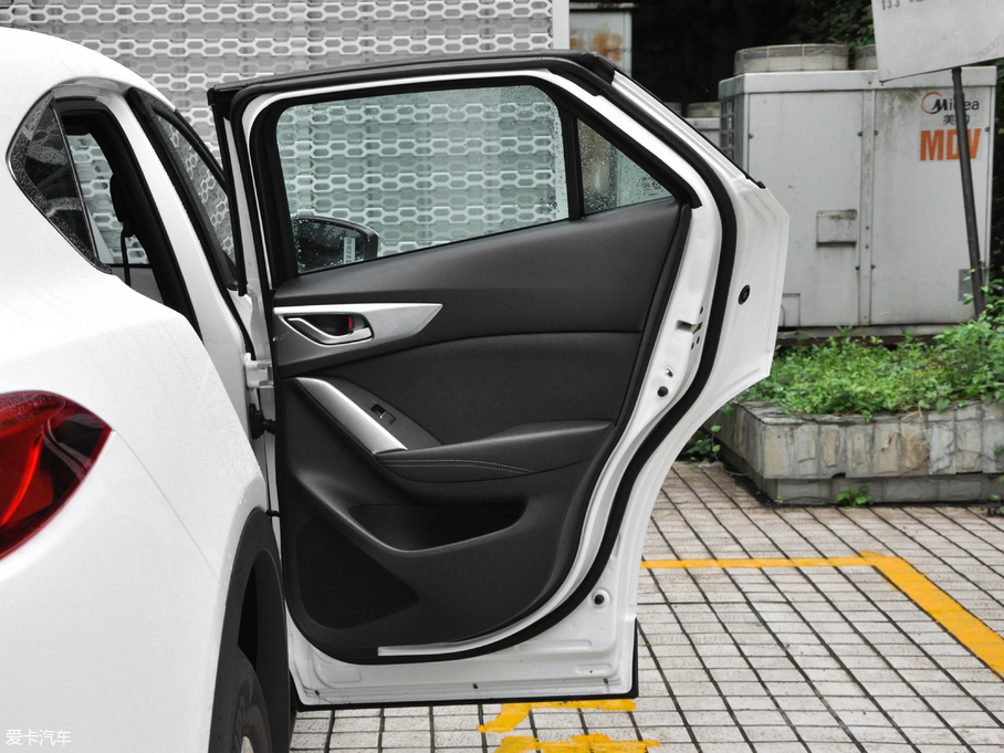 2018R_CX-4 2.0L ԄӃ{