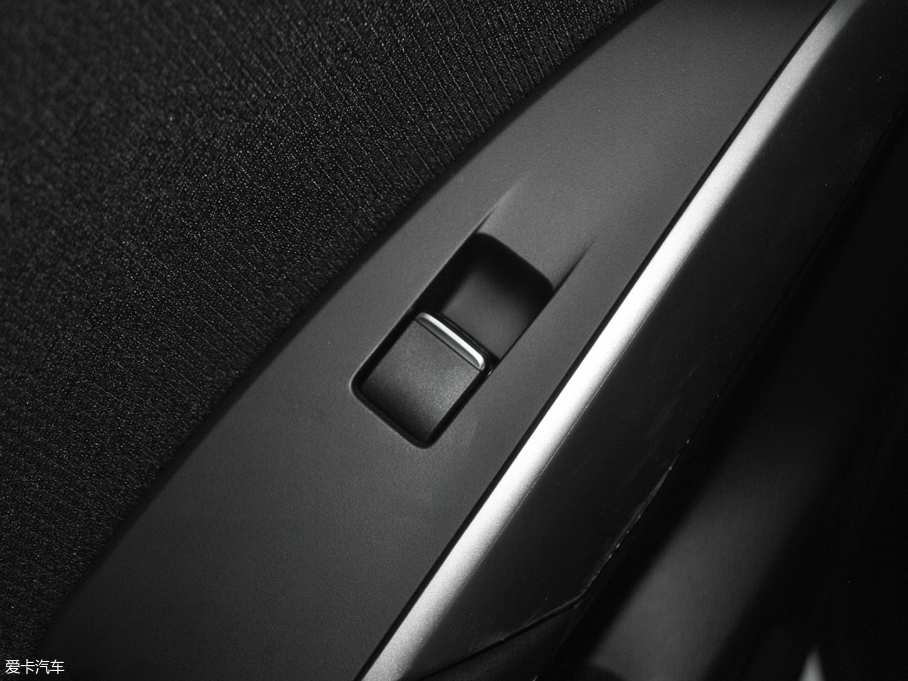 2018R_CX-4 2.0L ԄӃ{̽