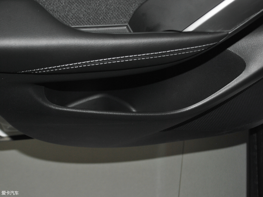 2018R_CX-4 2.0L ԄӃ{̽