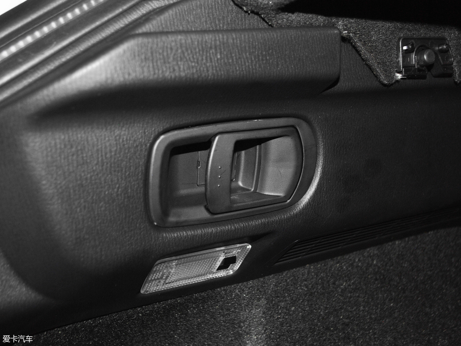 2018R_(d)CX-4 2.0L Ԅ(dng)(q){(ln)̽