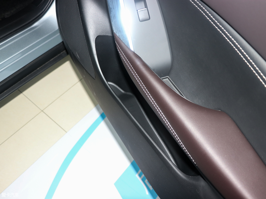 2018R_CX-4 2.0L ԄӃ{ƷλƼ