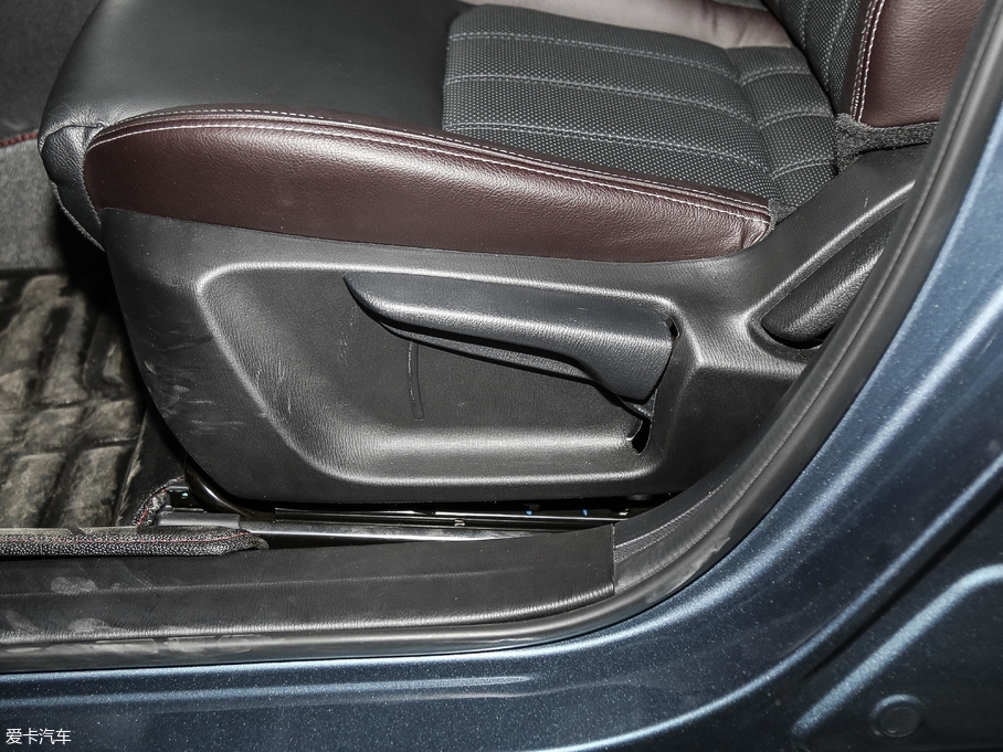 2018R_CX-4 2.0L ԄӃ{ƷλƼ