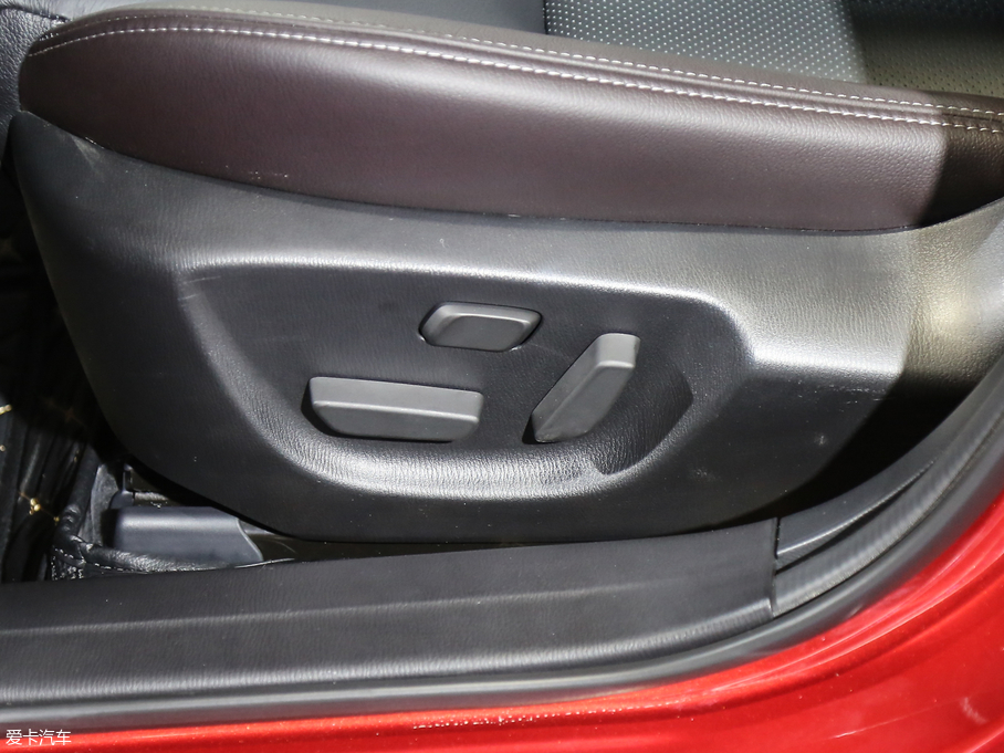 2018R_(d)CX-4 2.0L ԄӃ(q){(ln)Ʒλ