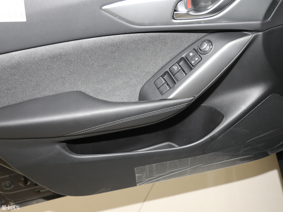 2018R_CX-4 2.0L ԄӃ{