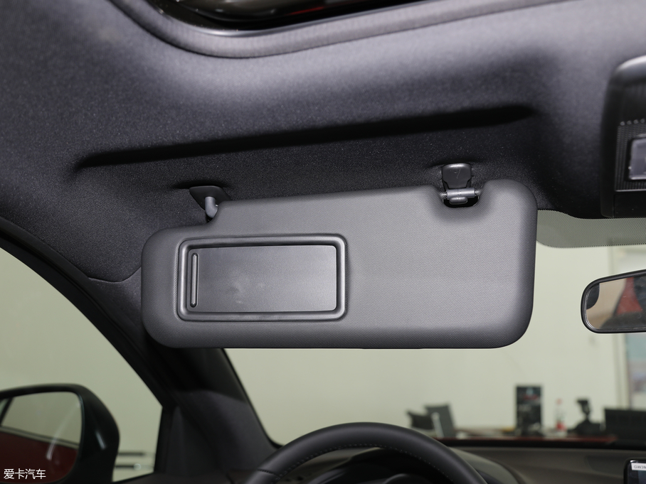 2018R_CX-4 2.0L ԄӃ{Ʒλ