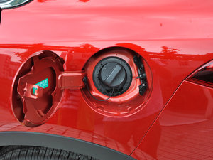 2018款2.0L 自动两驱蓝天活力版 油箱盖