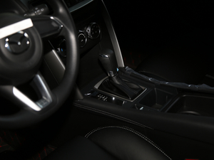 20182.0L ԄӃ{Ʒλ QU