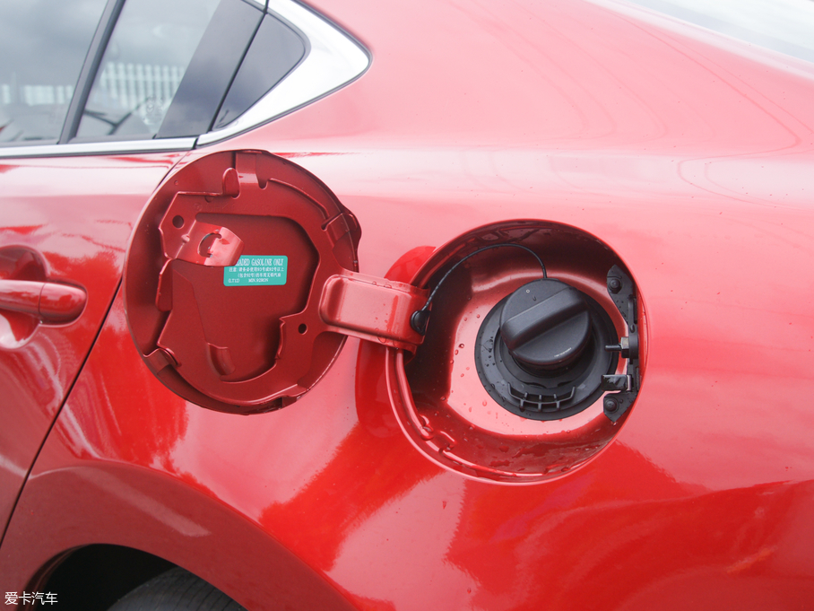 2018���Ɲ 2.5L �{�������