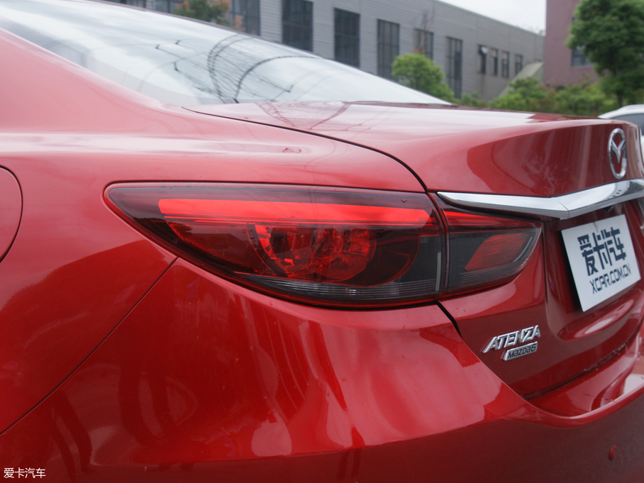 2018���Ɲ 2.5L �{�������