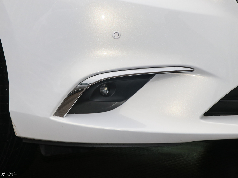 2018Ɲ 2.0L {(ln)F