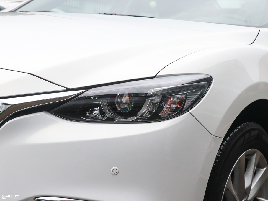 2018Ɲ 2.0L {(ln)F