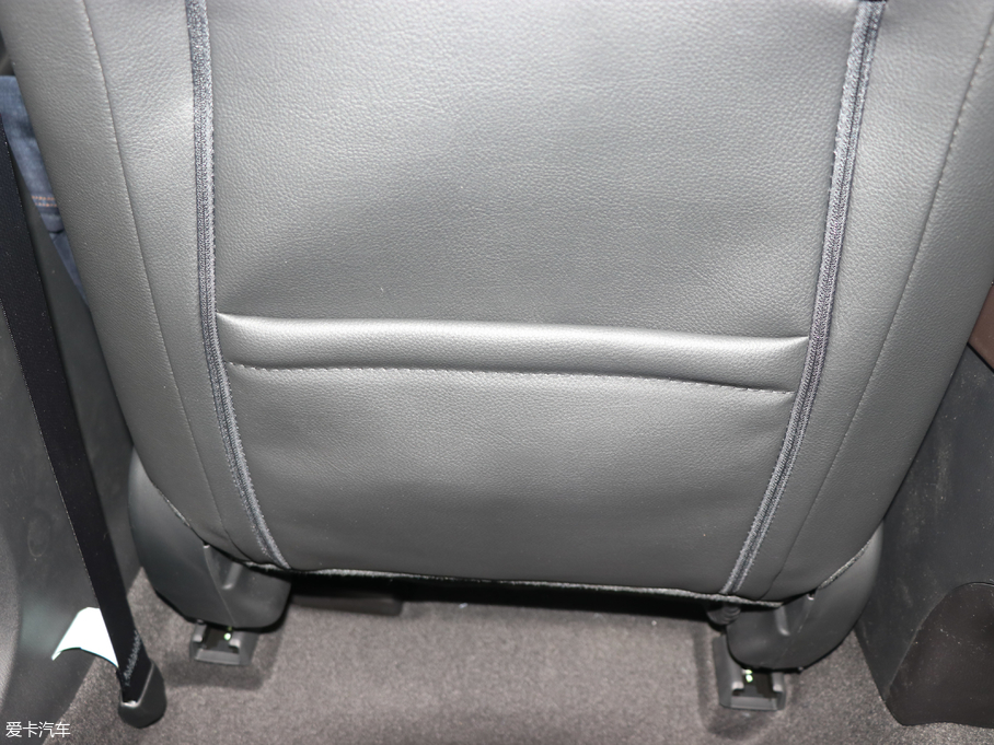 2018���Ɲ 2.0L �{�����F��