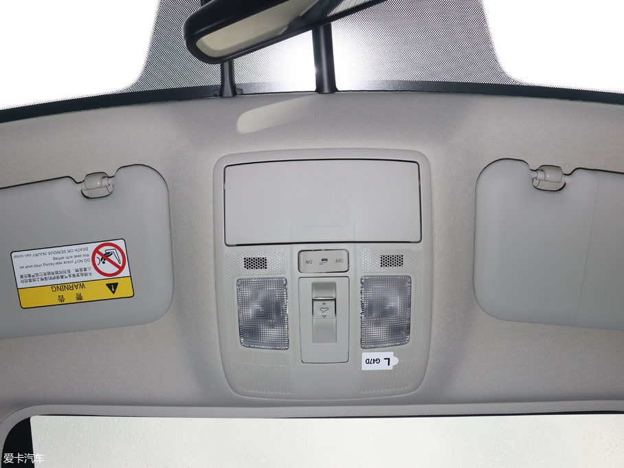 2018���Ɲ 2.0L �{�����F��