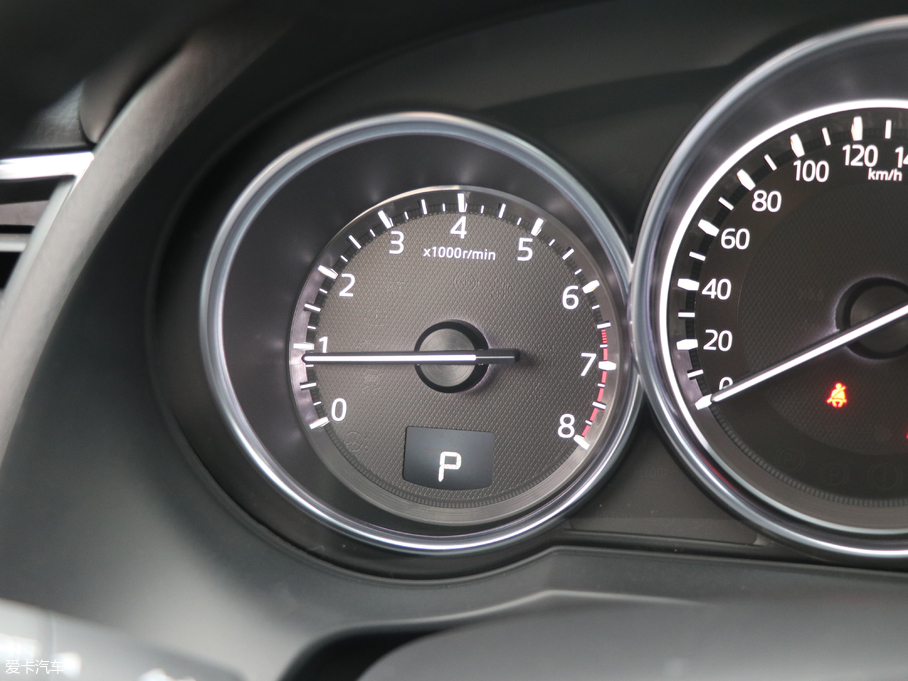 2018���Ɲ 2.0L �{�����F��