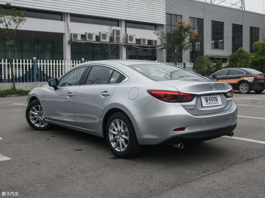 2018Ɲ 2.0L {(ln)F