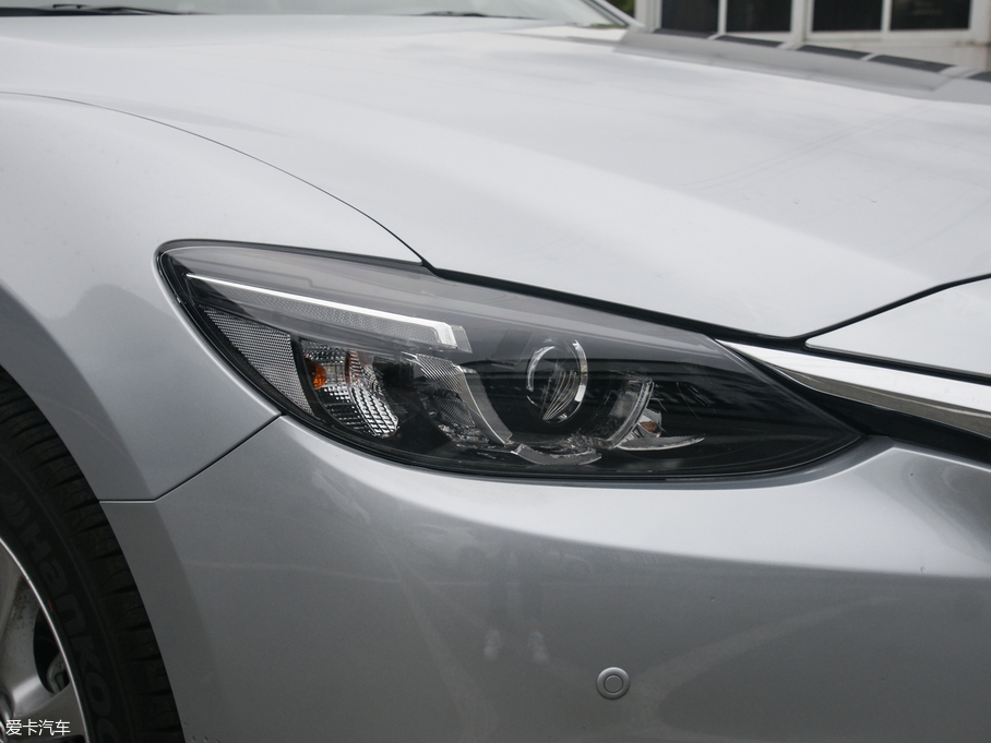 2018Ɲ 2.0L {(ln)F