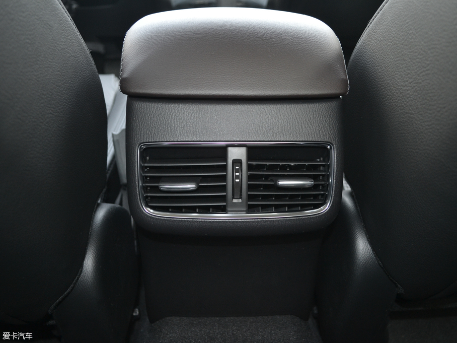 2018���Ɲ 2.5L �{���\�Ӱ�