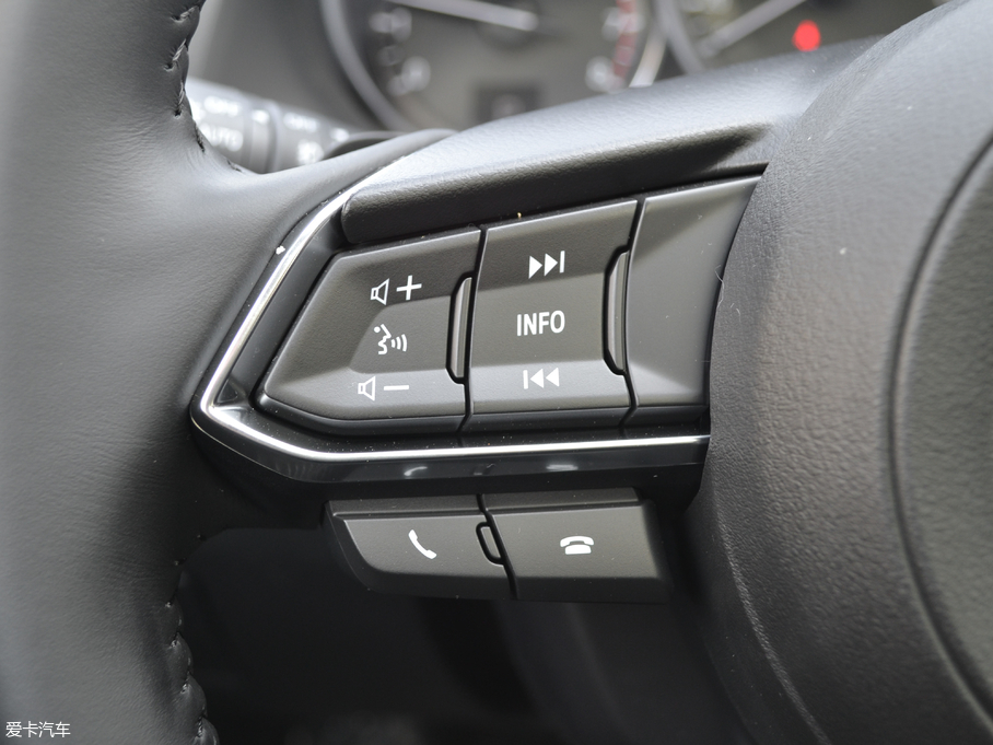 2018���Ɲ 2.5L �{���\�Ӱ�