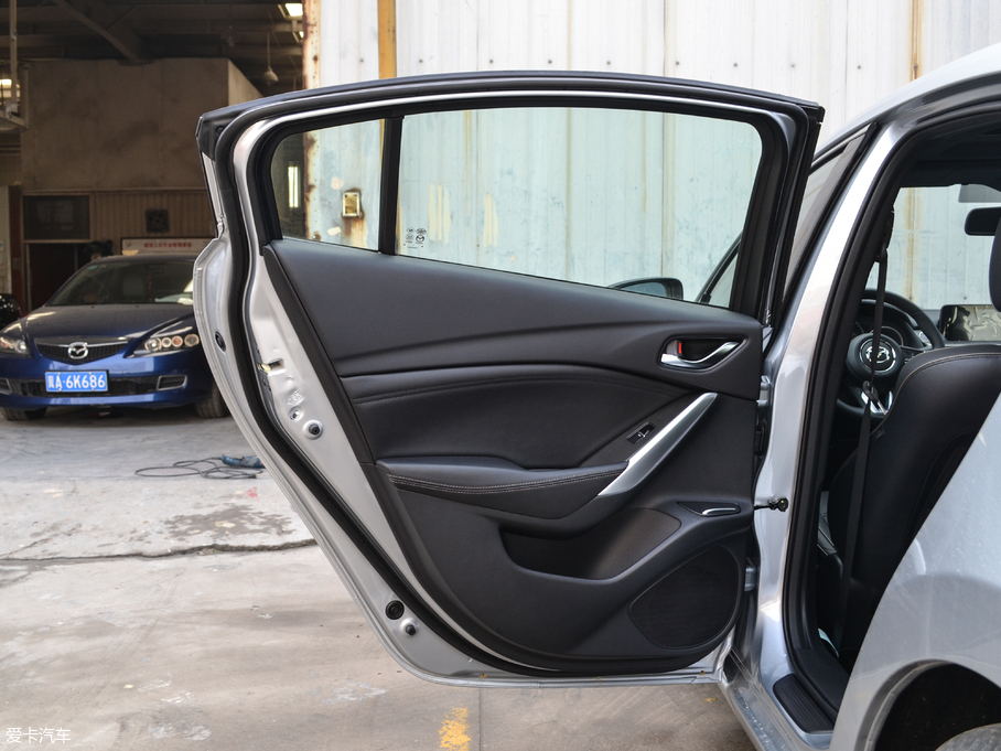 2018Ɲ 2.5L {(ln)