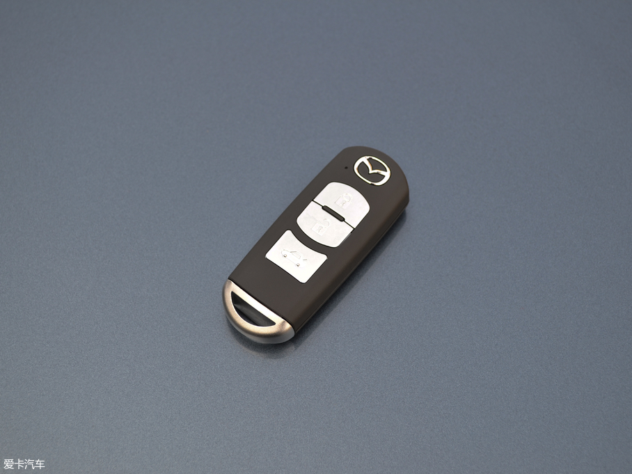 2018Ɲ 2.5L {(ln)