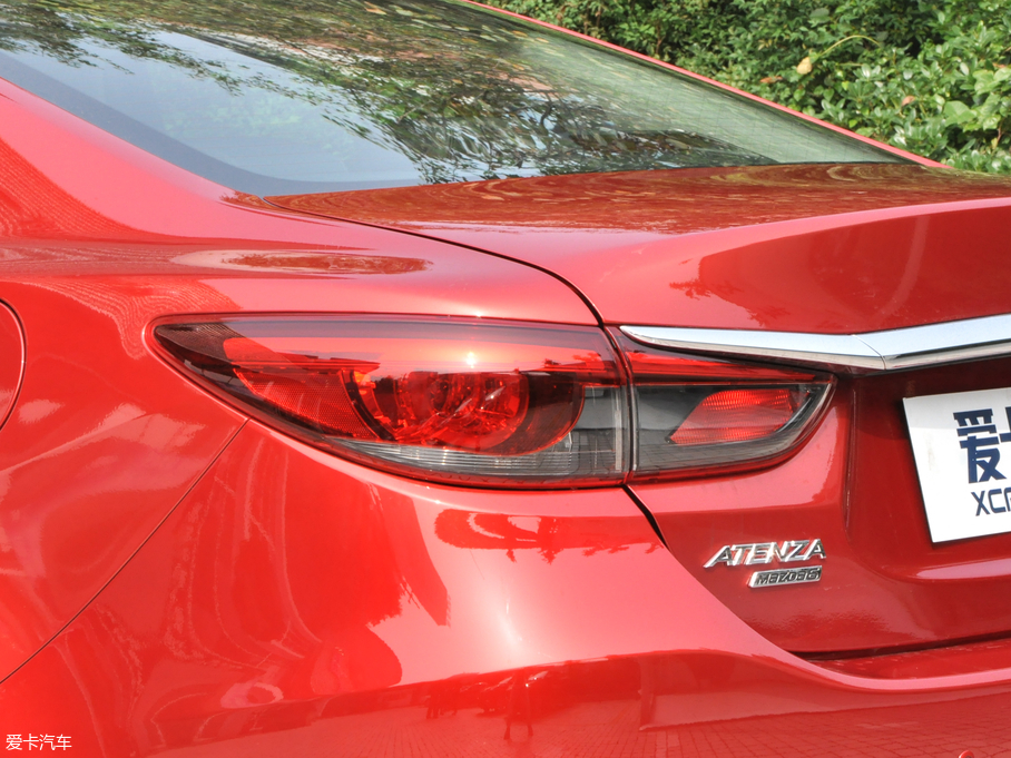 2018Ɲ 2.0L {(ln)A