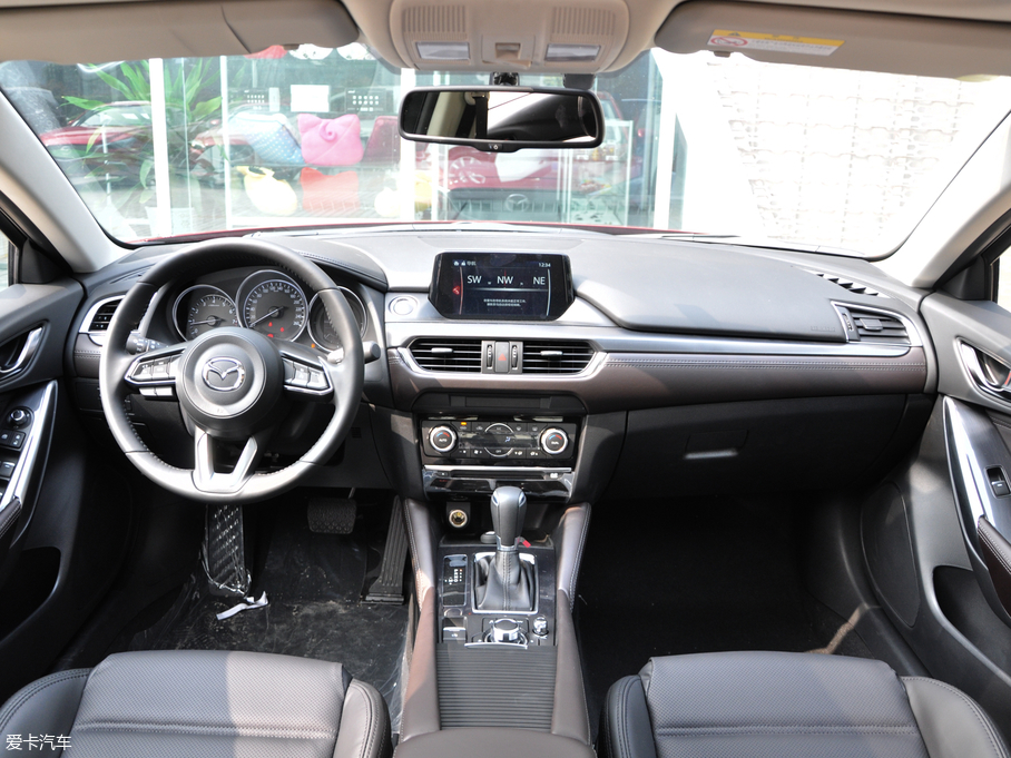 2018Ɲ 2.0L {(ln)A