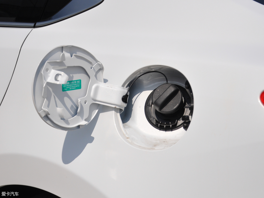 2018���Ɲ 2.5L �{�������