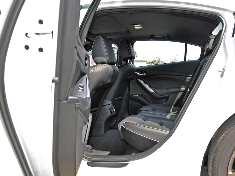 2018���Ɲ 2.5L �{�������