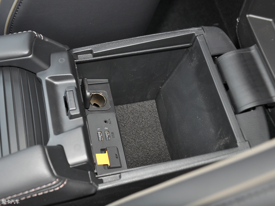 2018Ɲ 2.5L {(ln)