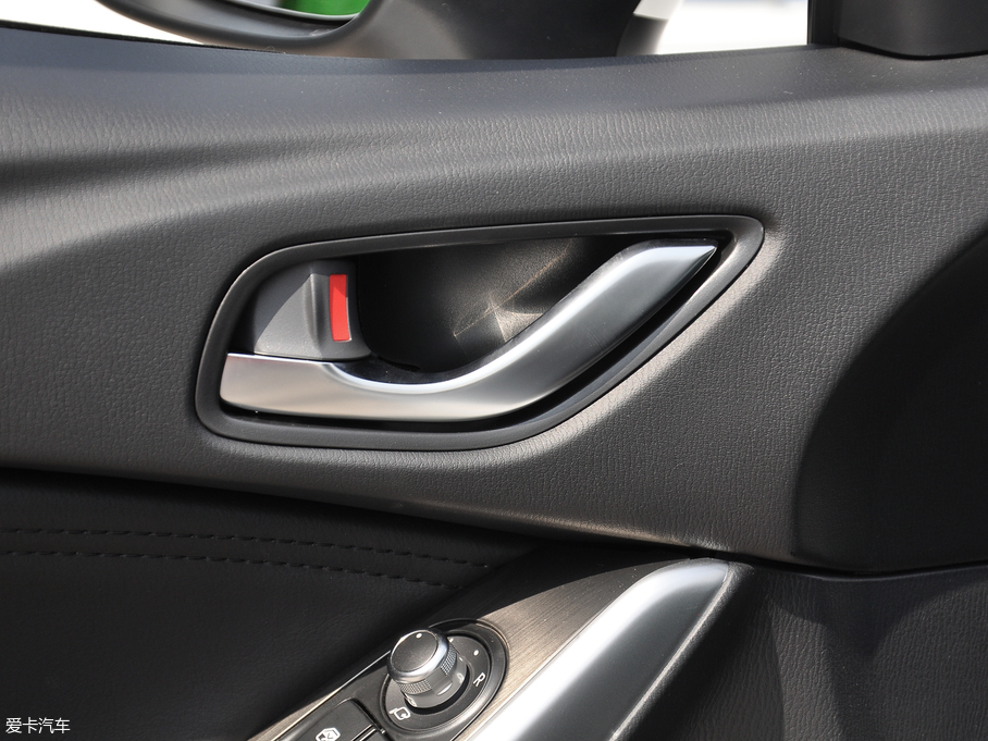 2018���Ɲ 2.5L �{�������