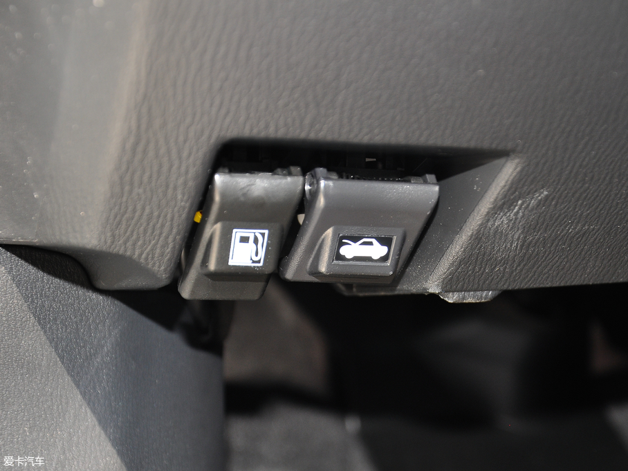 2018���Ɲ 2.5L �{�������