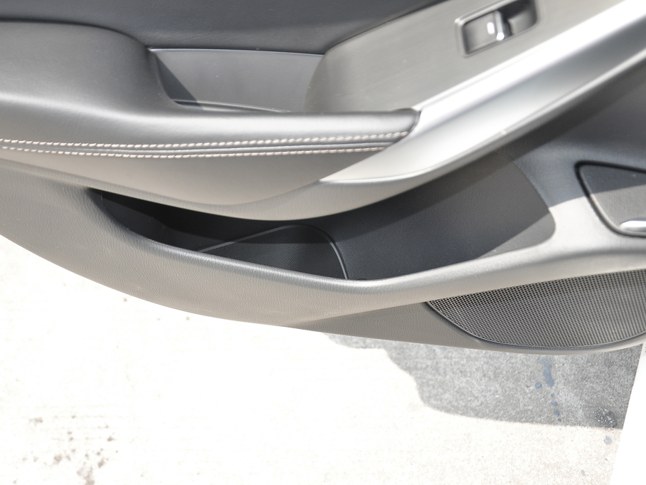 2018���Ɲ 2.5L �{�������