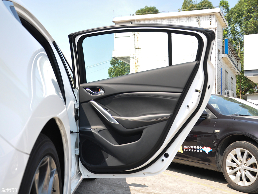 2018���Ɲ 2.5L �{�������