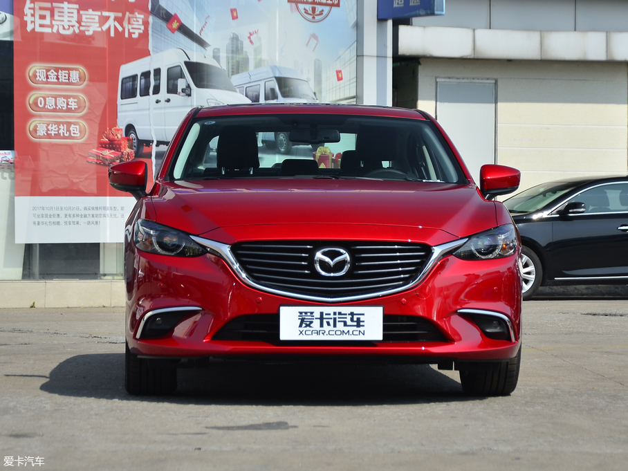 2018���Ɲ 2.0L �{�����F��