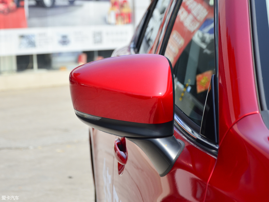 2018Ɲ 2.0L {(ln)F