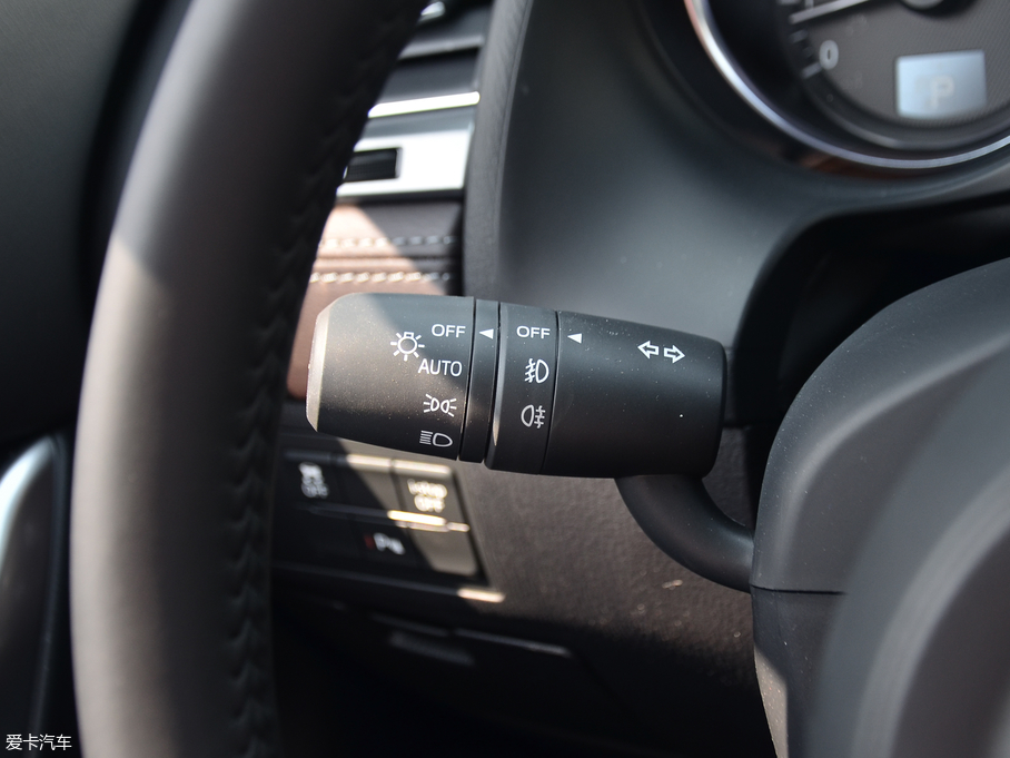 2018Ɲ 2.0L {(ln)F