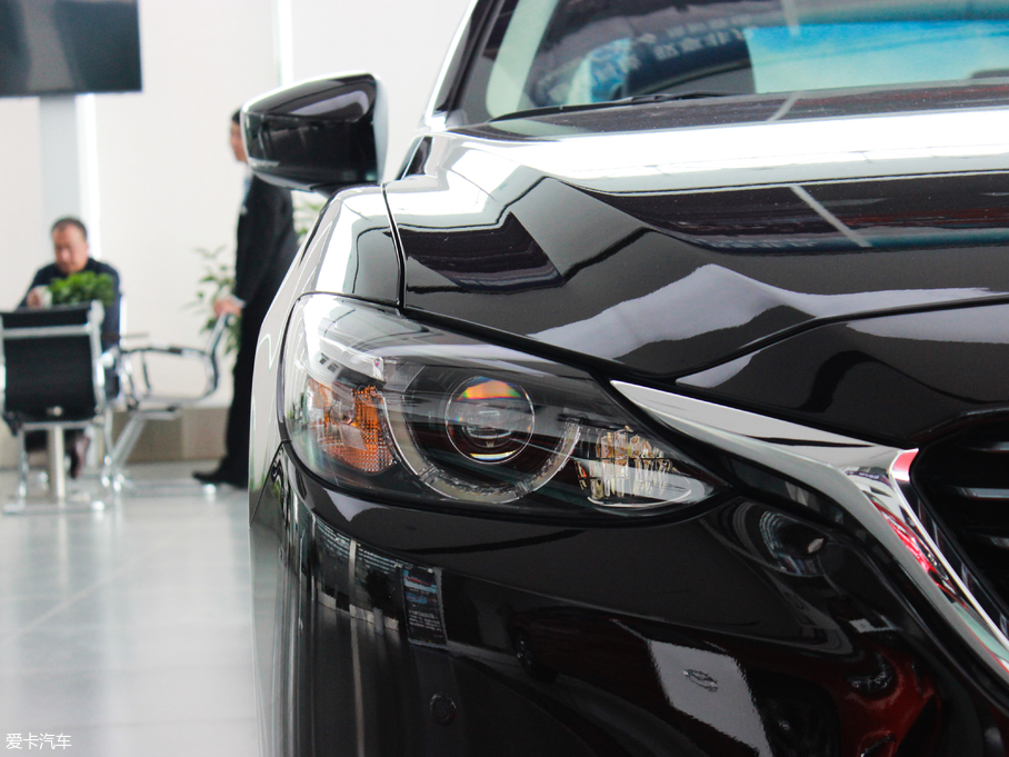 2018���Ɲ 2.0L �{����A��