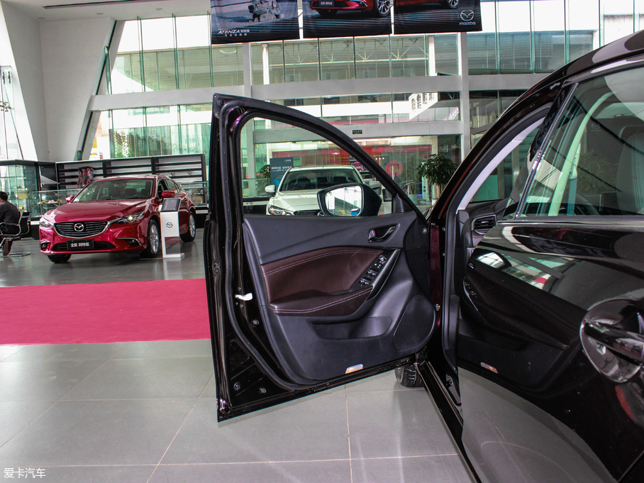 2018Ɲ 2.0L {(ln)A