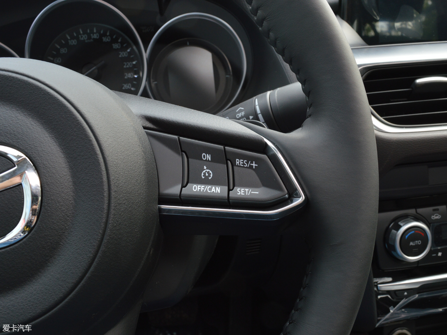 2018���Ɲ 2.5L �{���\�Ӱ�