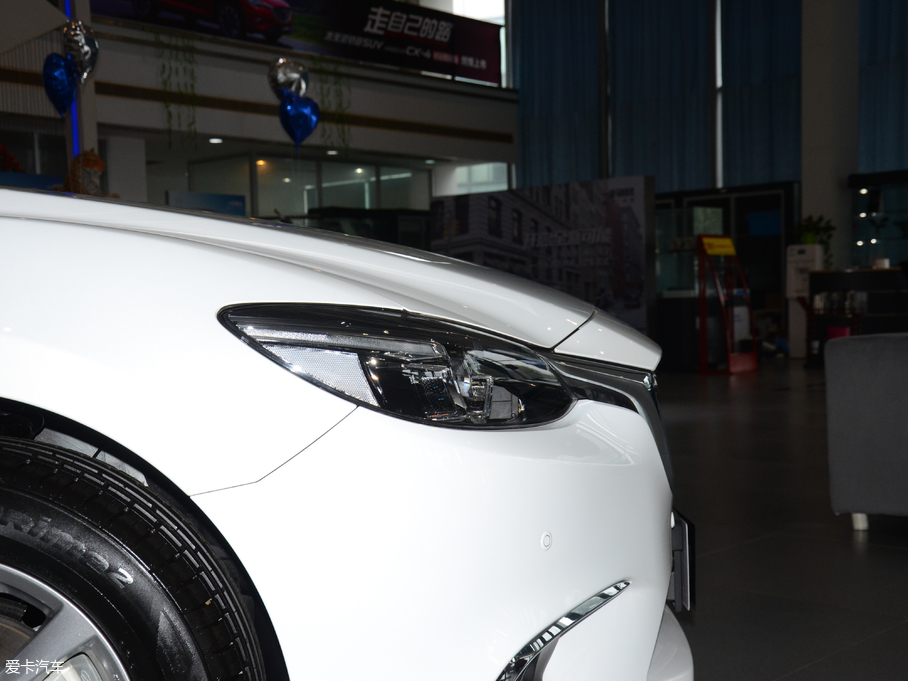 2018Ɲ 2.0L {(ln)A