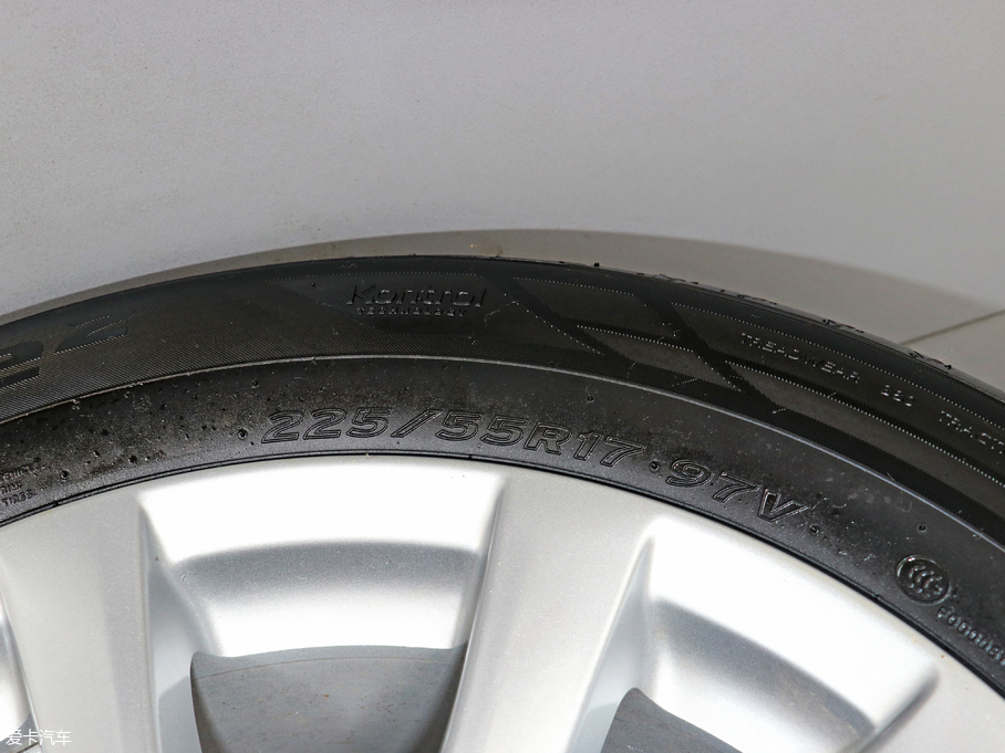 2018���Ɲ 2.0L �{����A��