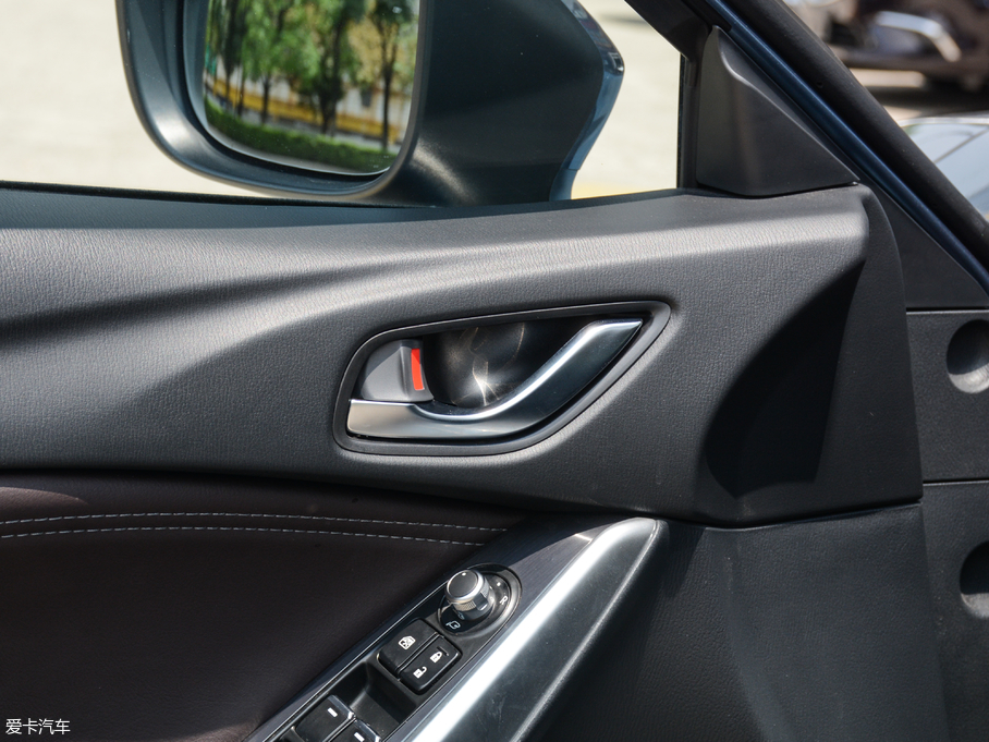 2018Ɲ 2.0L {(ln)F