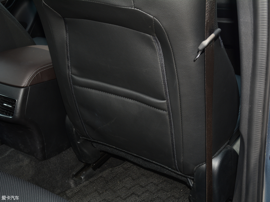 2018Ɲ 2.0L {(ln)F