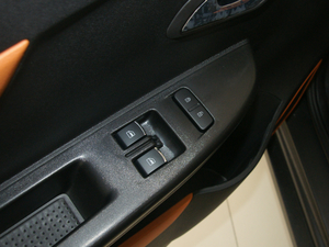 2018СΛρ300  4 {܇(ch)ƅ^(q)	