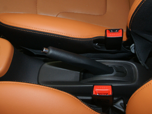 2018СΛρ300  4 v܇Ƅ