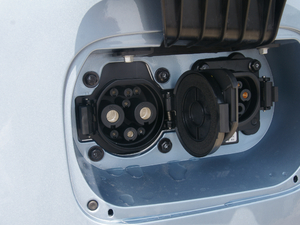 2018СΛρ300  4 (ji)^