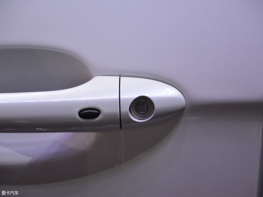 2018GX 1.5T CVTɫ (gu)V